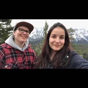 Meet your Posher, Paisley cerena